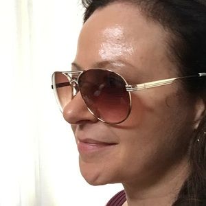 Meet your Posher, Liz